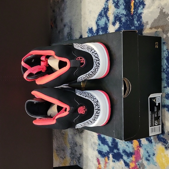 Jordan Spizike PS 'Black Red Orbit' kids 13k - Picture 4 of 5